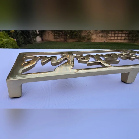Gold “Grateful” Metal Trivet | Footed Brass-Tone Table Decor - Picture 2 of 7